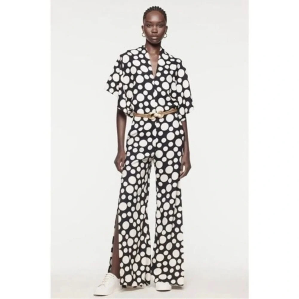 Zara Polka Dot Jumpsuit With Cape Limited
Edition 8511/744 Size XS
